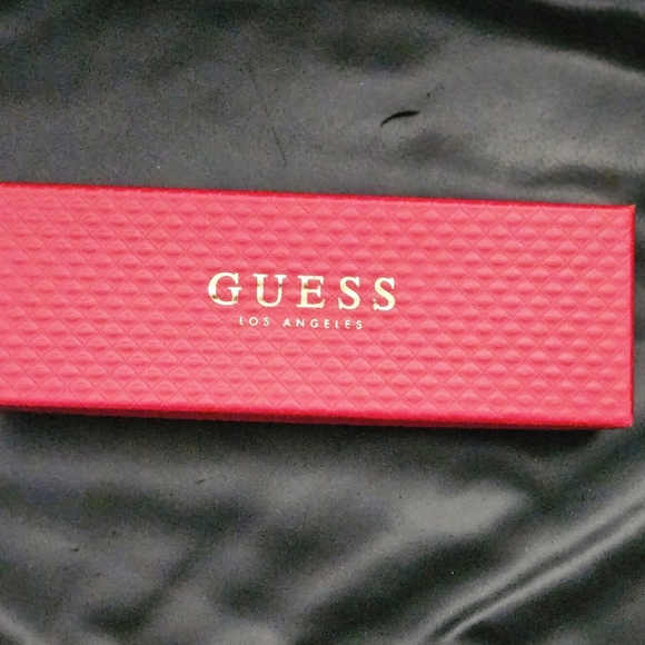 Guess Bracelet Stainless Steel & Gold Embossed Engraved Adjustable Strap Box - Picture 7 of 9